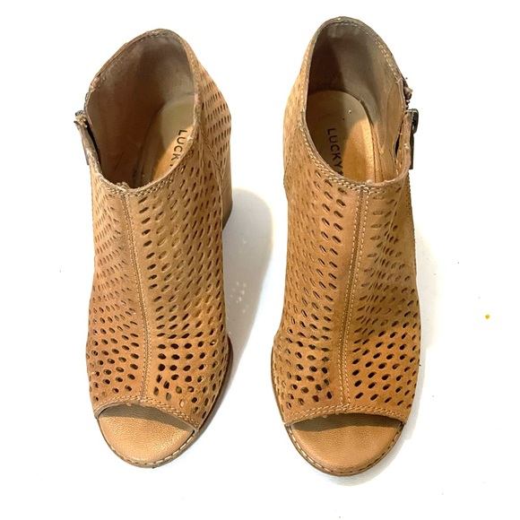 Lucky Brand brown ankle booties. Open toe. Size 7. - Picture 3 of 5